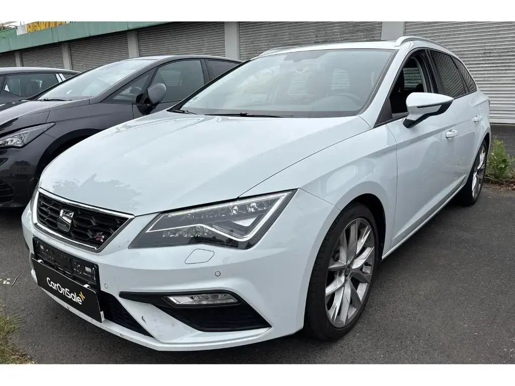 Main__Slider__Photo:Seat Leon 1.5 TSI ST FR   PANO LED 05/2019-1