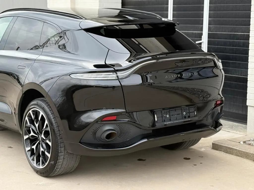 Main__Slider__Photo:Aston Martin DBX 4.0 V8 09/2022-0