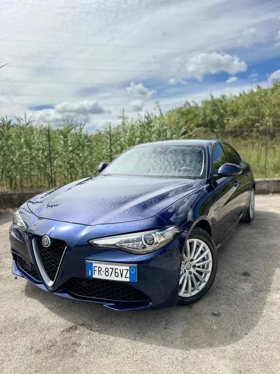Main__Slider__Photo:Alfa Romeo Giulia 2.2 Turbodiesel 180 CV AT8 AWD 08/2018-0
