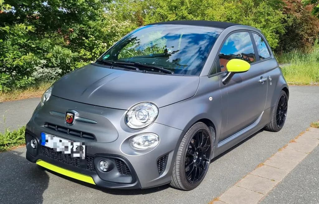 Main__Slider__Photo:Abarth 595C 1.4 T-Jet 16V 595C Pista Monza AGA 70 Years 06/2020-0