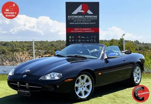 Main__Slider__Photo:Jaguar XK8 XK8 4.0i V8 Convertibile 09/1999-0
