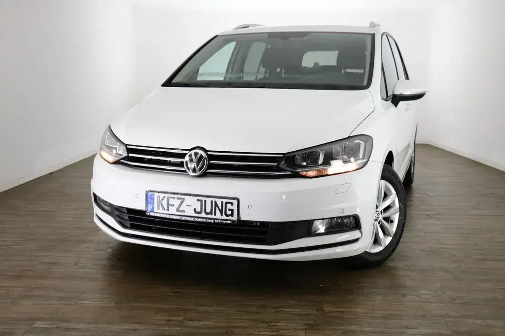 Main__Slider__Photo:Volkswagen Touran Comfortline BMT/Start-Stopp 12/2016-1