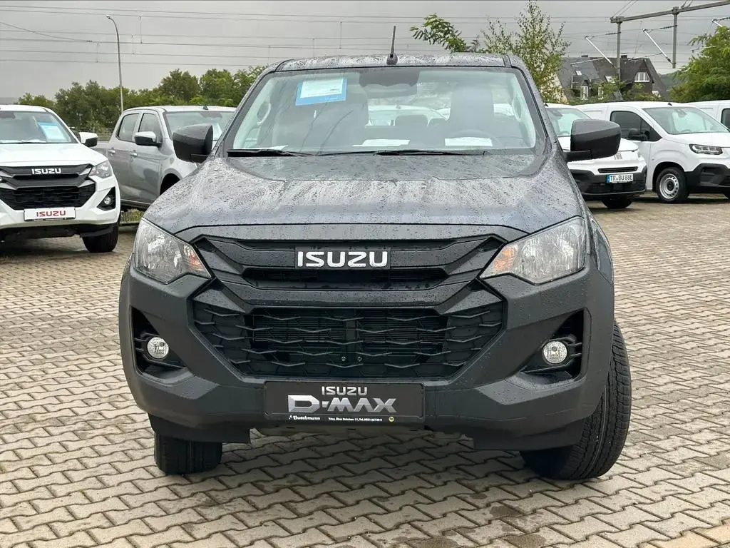 Main__Slider__Photo:Isuzu D-Max 4x4 L A/T Double Cab null-1