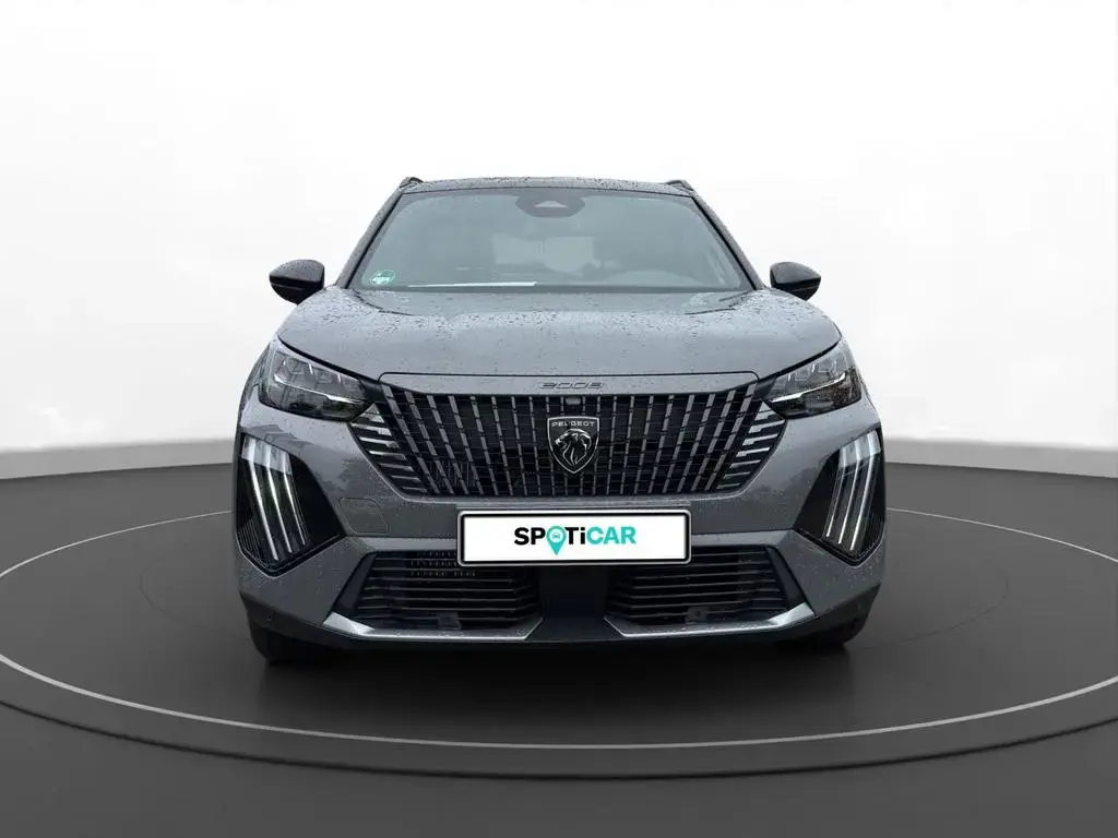 Main__Slider__Photo:Peugeot 2008 GT HYBRID 145 e-DSC6 07/2025-1