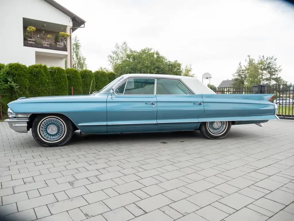 Main__Slider__Photo:Cadillac Deville 1962 Classic car 01/1962-0