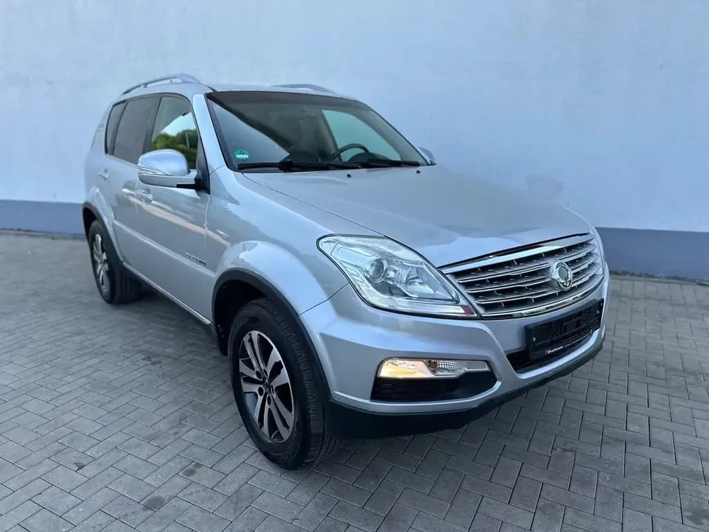 Main__Slider__Photo:Ssangyong REXTON Rexton W Sapphire 4WD 12/2013-0