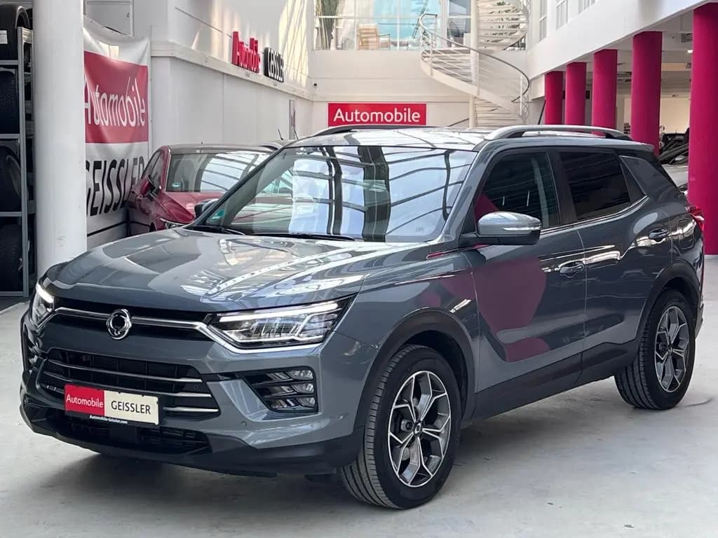 Main__Slider__Photo:Ssangyong Korando Sapphire 4x2 LED+Leder+ACC+AHK 07/2020-0