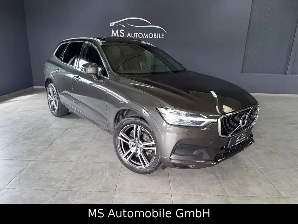 Main__Slider__Photo:Volvo XC60 XC 60 XC60 Momentum AWD LED / Panoramadach 03/2018-0