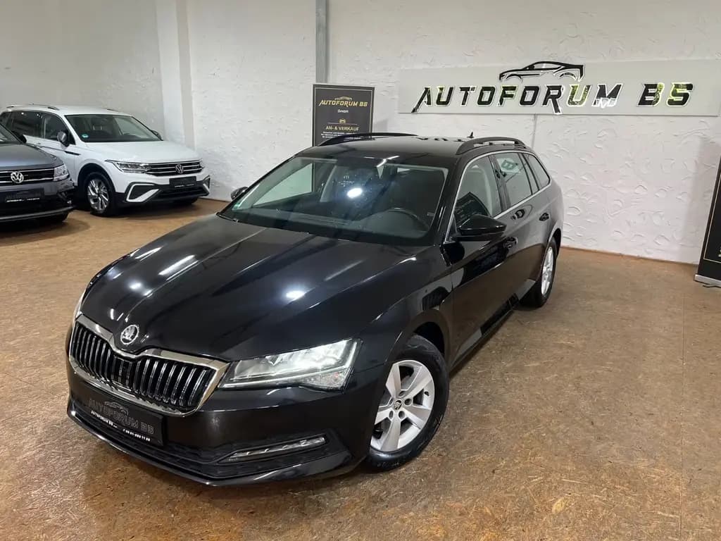 Main__Slider__Photo:Skoda Superb Combi 2.0TDI DSG/GRA/SHZ/PDC/LED 04/2022-0