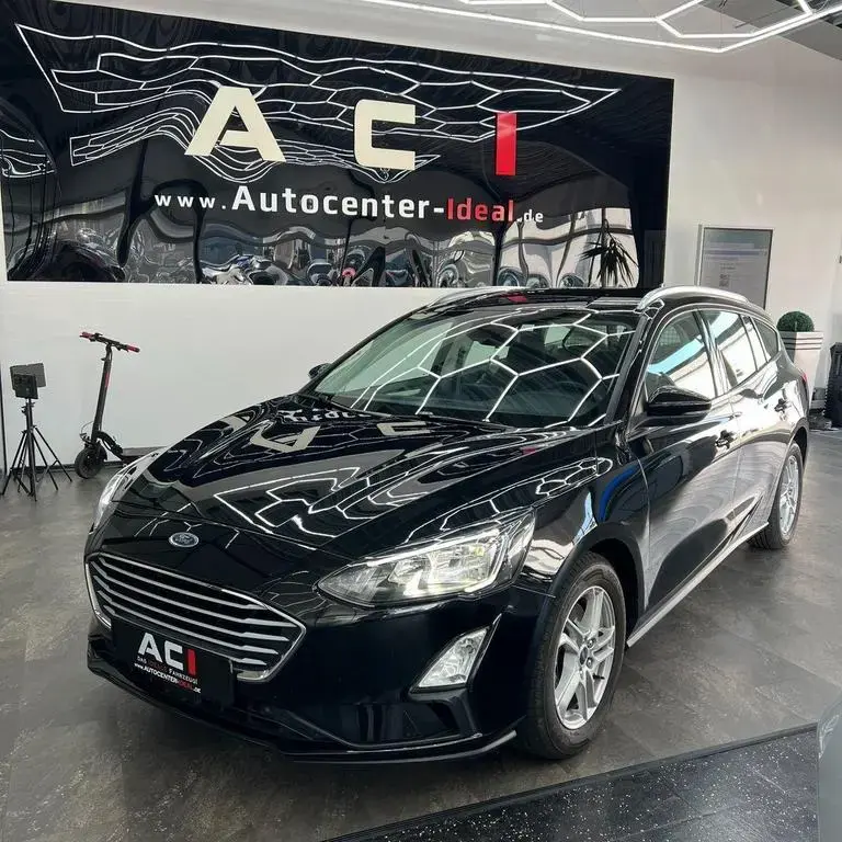 Main__Slider__Photo:Ford Focus Turnier Cool & Connect, Kamera, AHK,SH,LED 01/2021-1