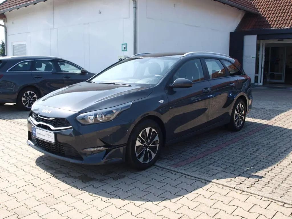 Main__Slider__Photo:Kia Ceed SW 1.5T DCT7 OPF NAVI KAMERA ALU SHZG 08/2025-0