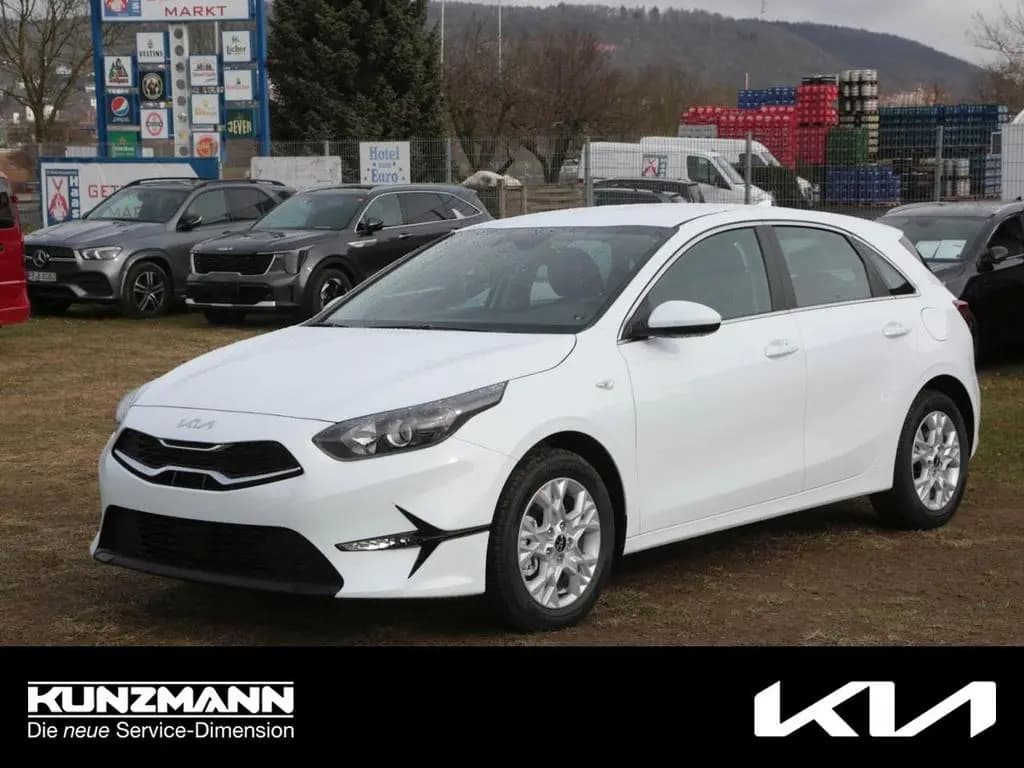 Main__Slider__Photo:Kia Ceed 1.5T DCT Vision Navi Kamera ACC Lenkradhzg 04/2026-0