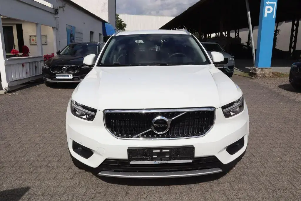 Main__Slider__Photo:Volvo XC40 T3 Momentum Pro|NAVIGATION|R-CAM|PDC| 10/2020-1