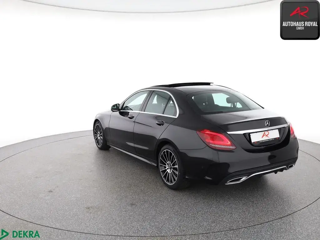 Main__Slider__Photo:Mercedes-Benz C-Class 300 d AMG KAMERA,BURMESTER,PANO,CARPLAY,AHK,SH 02/2019-1