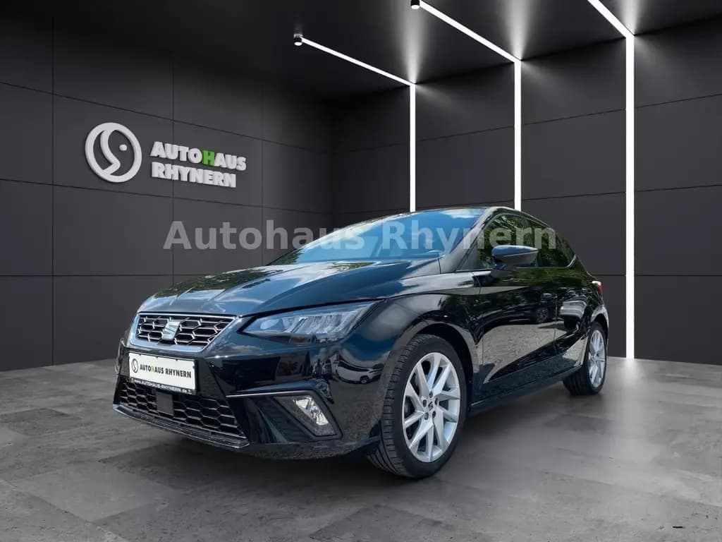 Main__Slider__Photo:Seat Ibiza 1.0 TSI 81kW DSG FR-Line 06/2022-0