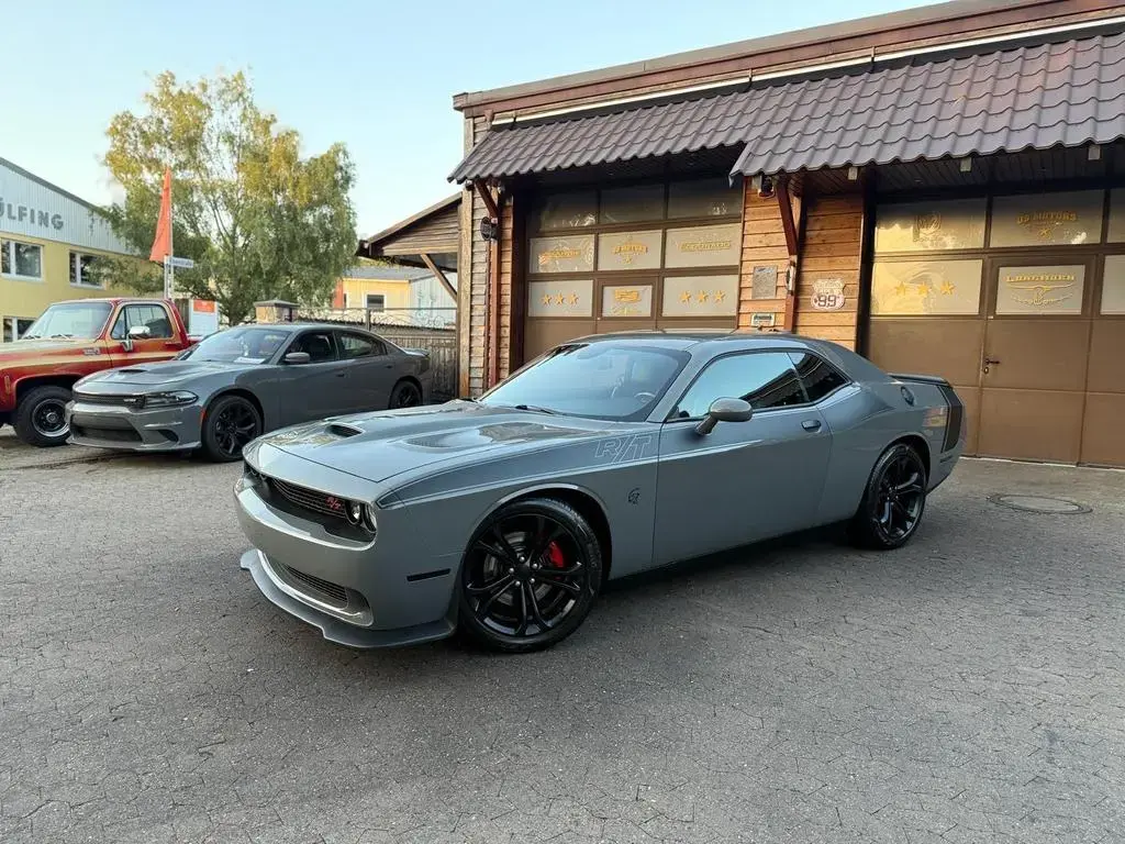 Main__Slider__Photo:Dodge Challenger 5,7 V8*R/T*AUTO.-*LEDER*NAVI*ALCANTARA*GARNTIE 08/2021-1