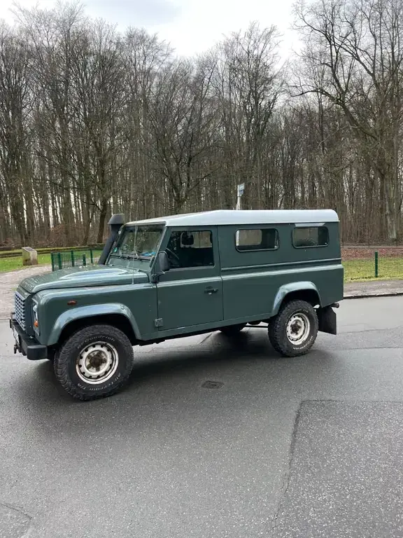 Main__Slider__Photo:Land Rover Defender 110 TD4 Station Wagon 05/2012-1