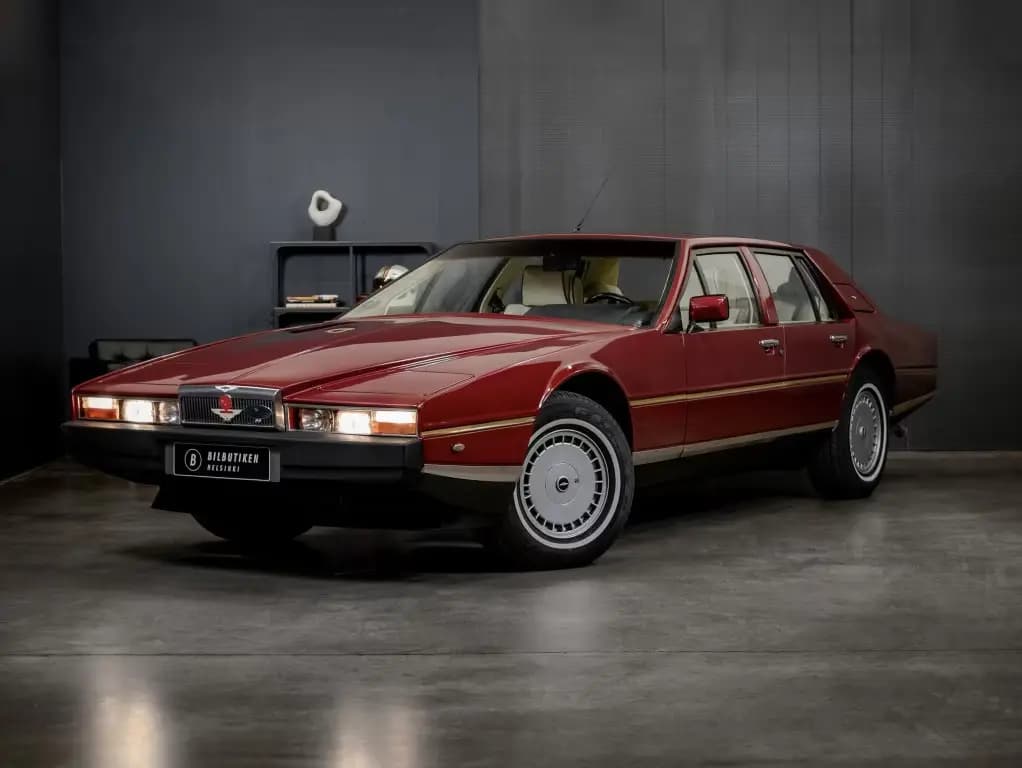 Main__Slider__Photo:Aston Martin Lagonda Series 3 02/1987-0