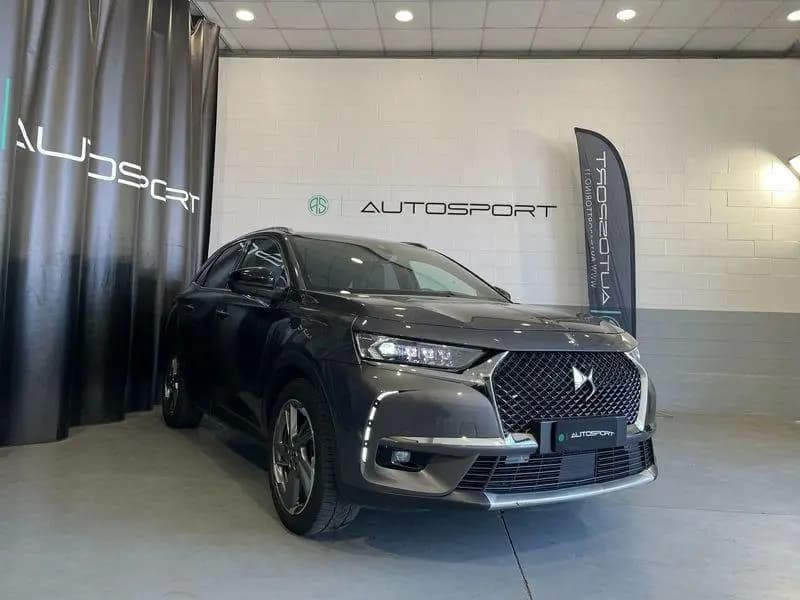 Main__Slider__Photo:DS Automobiles DS7 (Crossback) DS DS 7 CrossBack BlueHDi 130 aut. Grand Chic 03/2021-0