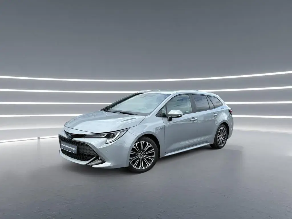 Main__Slider__Photo:Toyota Corolla 2.0 l Hyb. TS. Club JBL ACC AUT Kam. 06/2019-1