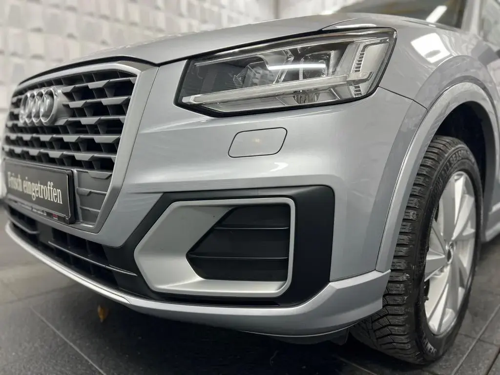 Main__Slider__Photo:Audi Q2 35 TFSI sport SHZ/Tempo/Navi/Sound/Bluet./App 01/2020-1
