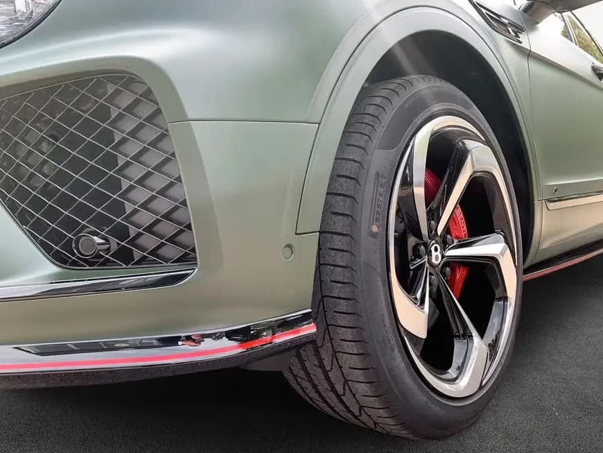 Main__Slider__Photo:Bentley Bentayga New Bentayga  V8 S Black Edition 12/2025-0