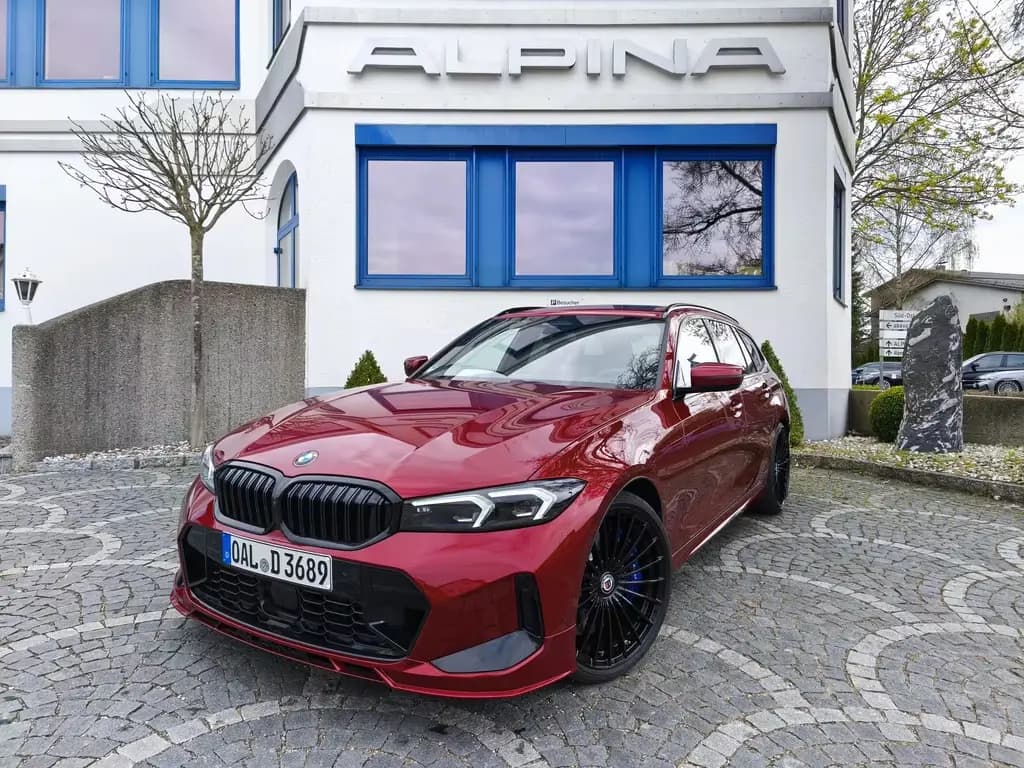 Main__Slider__Photo:ALPINA D3 S Touring SWITCH-TRONIC Allrad 02/2025-0