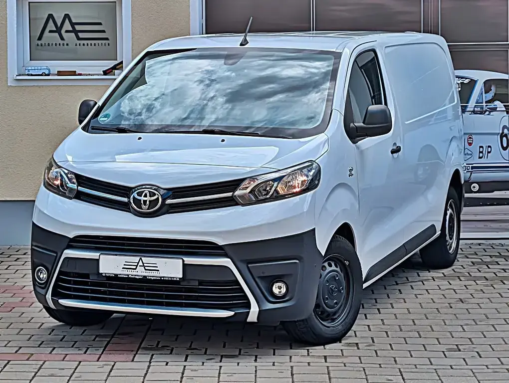 Main__Slider__Photo:Toyota Proace (Verso) Proace L1 Meister*Automatik/Kamera/RELAXGarantie 02/2023-1