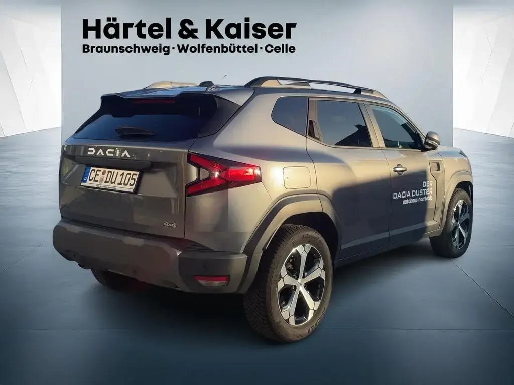 Main__Slider__Photo:Dacia Duster Journey TCe 130 4x4 Klimaautomatik+Kamera 08/2025-1