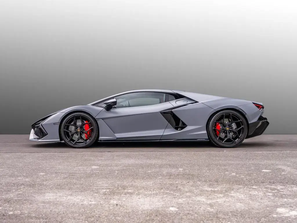 Main__Slider__Photo:Lamborghini Revuelto Ad Personam | Lamborghini Nürnberg 04/2024-1