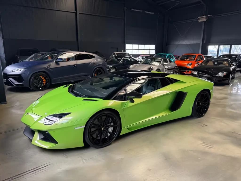 Main__Slider__Photo:Lamborghini Aventador LP 700-4 Roadster VERDE ITHACA GRÜN 07/2015-0