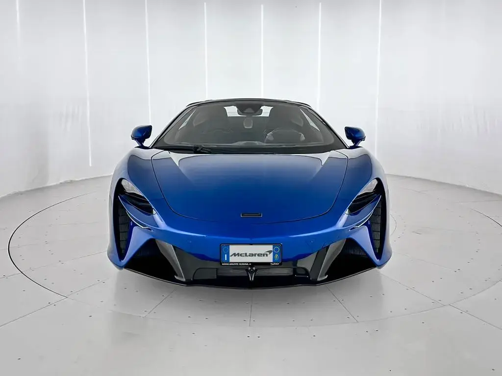 Main__Slider__Photo:McLaren Artura Spider - McLaren Milano null-1
