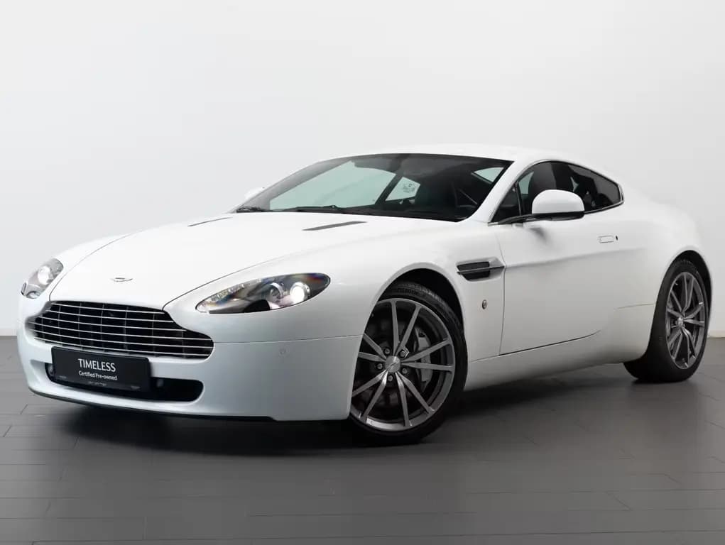 Main__Slider__Photo:Aston Martin V8 Vantage 4.7l Sportshift, EU, service history 03/2010-0
