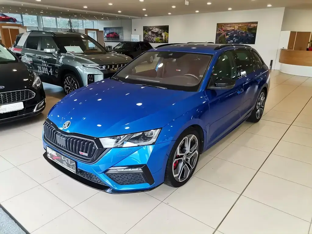 Main__Slider__Photo:Skoda Octavia 2.0 TSI DSG RS AHZV|Matrix|Navi|ACC 02/2021-1