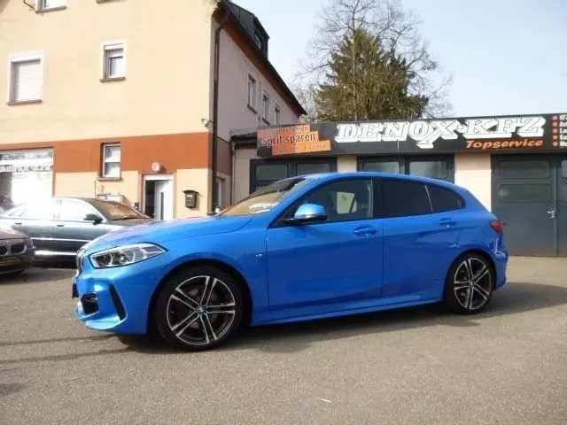 Main__Slider__Photo:BMW 1 Series 118 118 d M Sport Paket 1-Hand Frauenfahrzeug 01/2020-0