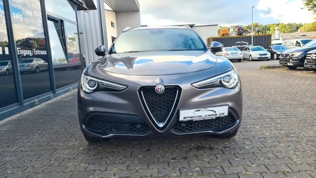Main__Slider__Photo:Alfa Romeo Stelvio Business Q4 - ASSISTS - CAM - MEMORY 12/2020-0