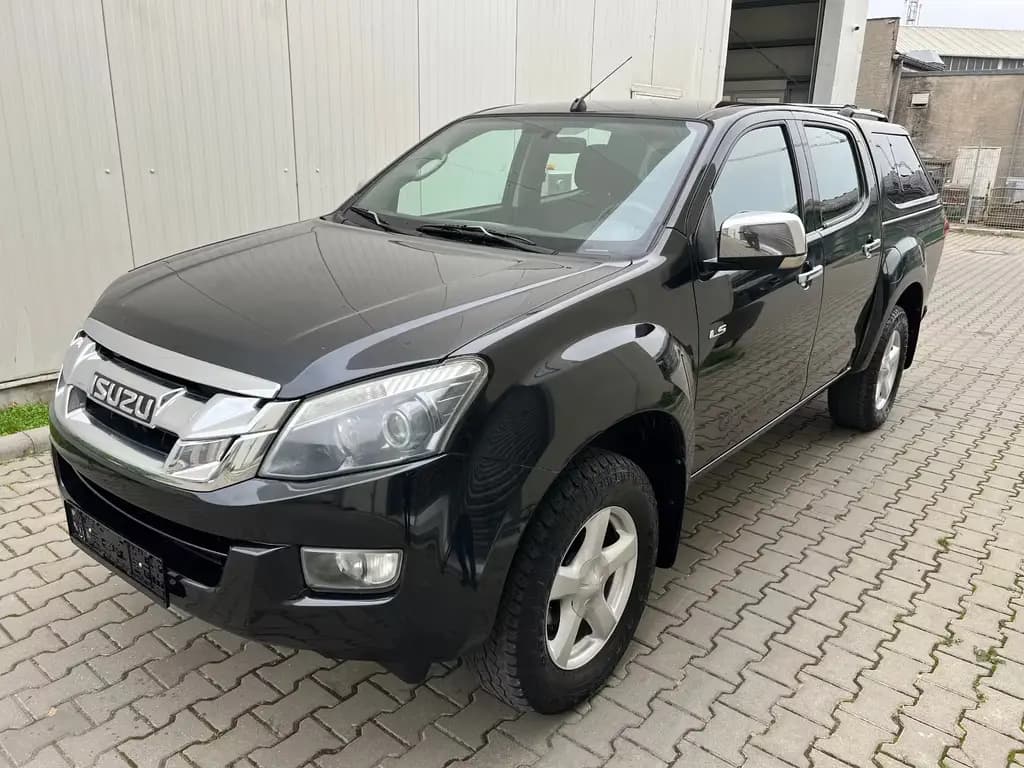 Main__Slider__Photo:Isuzu D-Max Double Cab AWD Basis.Klima.AHK 10/2016-0