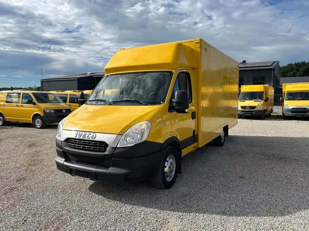 Main__Slider__Photo:Iveco Daily Koffer/Euro 5/mit Notsitz/Kamera/ 08/2012-0