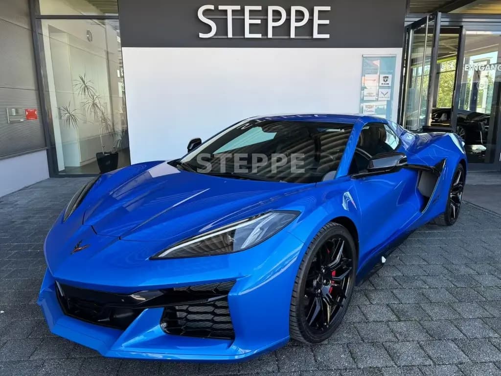 Main__Slider__Photo:Corvette Z06 5,5V8 Cabrio Europamodell 3LZ 08/2025-0
