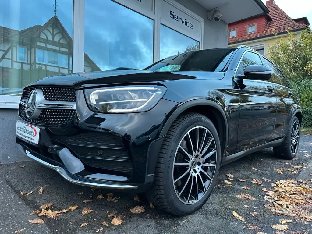 Main__Slider__Photo:Mercedes-Benz GLC-Class 220 d 4M AMG+AHK+20"+Esche+Kamera+LED+Ambien 12/2019-0