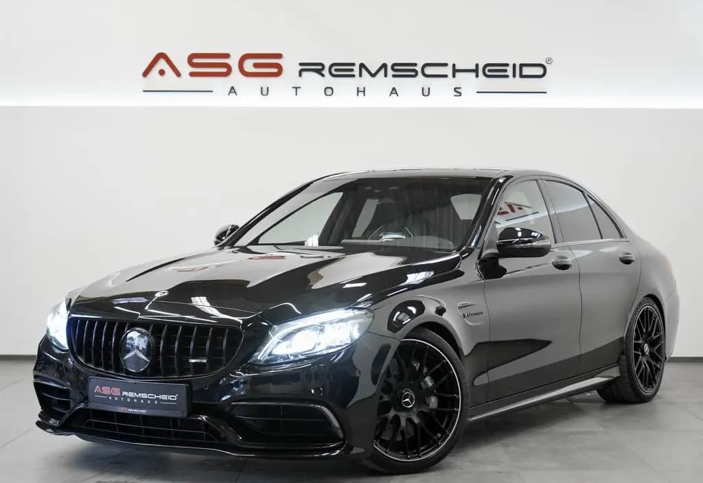 Main__Slider__Photo:Mercedes-Benz C-Class 63 AMG Limousine *19 *Schale *Pano*Distr.*Kam 08/2020-0