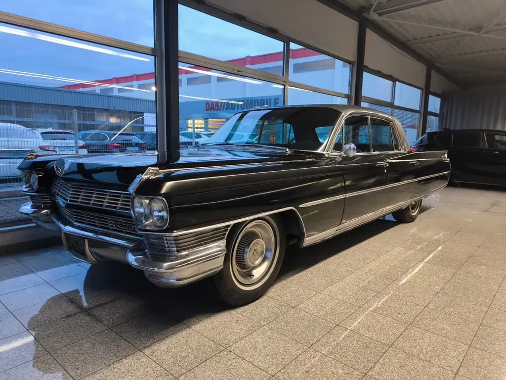 Main__Slider__Photo:Cadillac Deville 6.4 Fleetwood  H-Kennzeichen TÜV Neu 07/1962-0