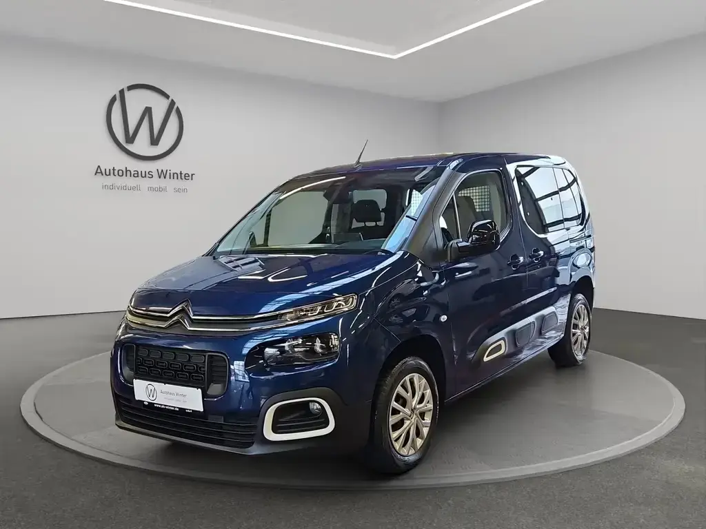 Main__Slider__Photo:Citroën Berlingo 1,5 BlueHDI Feel M MPV Klimaaut Navi Ka 07/2023-1