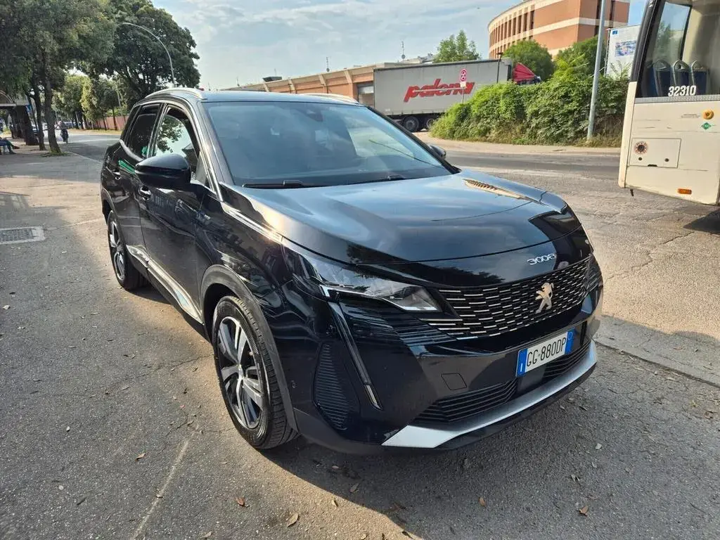 Main__Slider__Photo:Peugeot 3008 Hybrid 225 e-EAT8 Allure Pack 11/2021-1