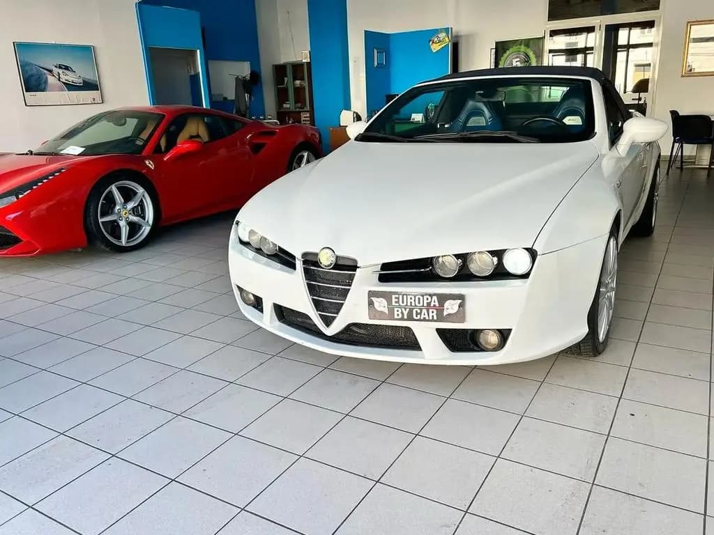 Main__Slider__Photo:Alfa Romeo Spider 2.4 JTDm 200CV Q-Tronic 12/2008-0