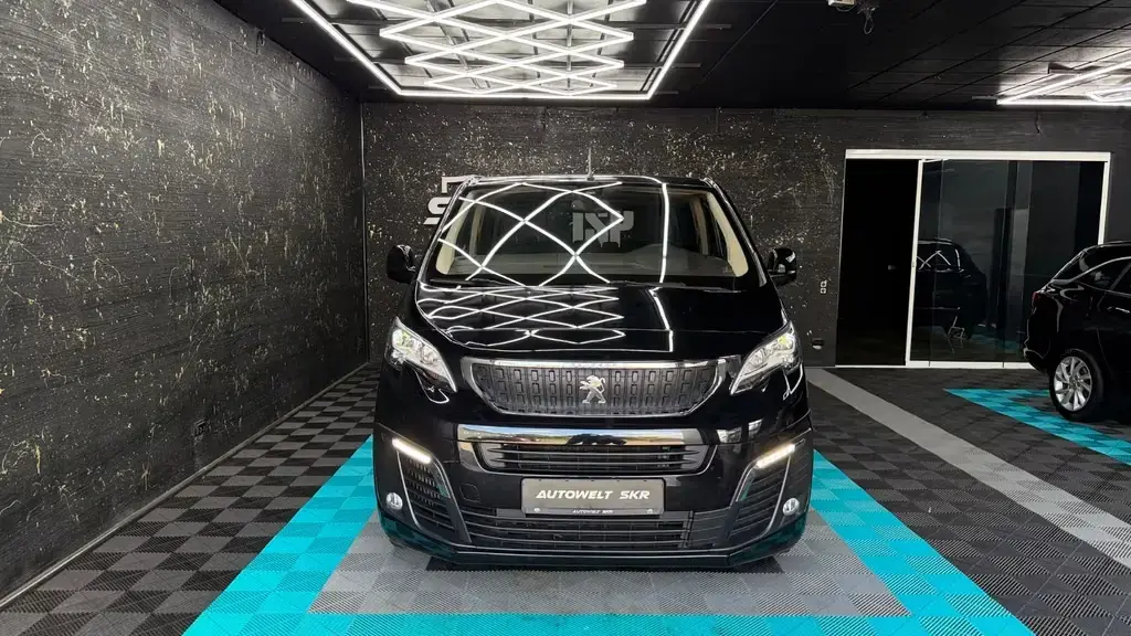Main__Slider__Photo:Peugeot Traveller Active L2/SHZ/6-8SITZ/1HND 04/2018-1