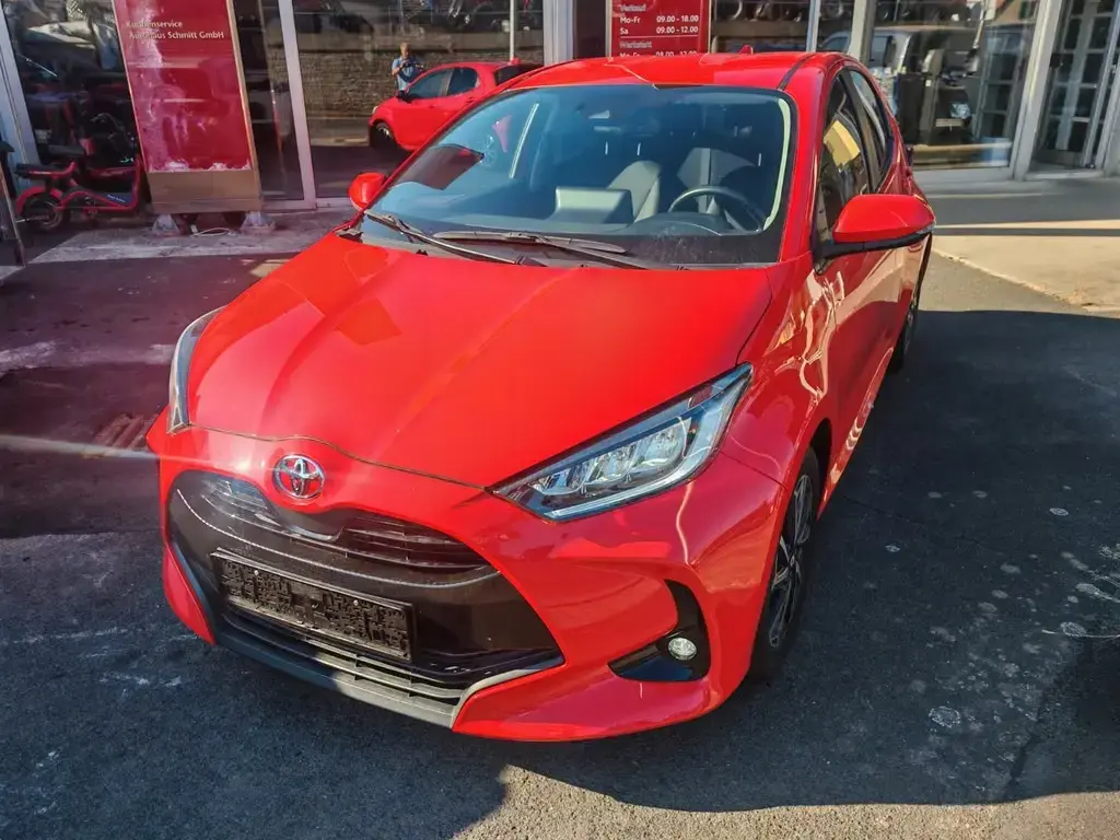 Main__Slider__Photo:Toyota Yaris Hybrid 07/2022-1