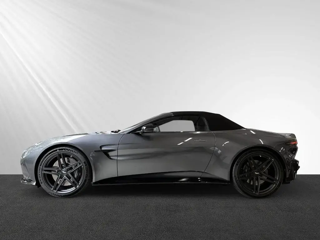 Main__Slider__Photo:Aston Martin V8 Vantage Roadster/BRD/Blanko Brief/MY2026 03/2026-1