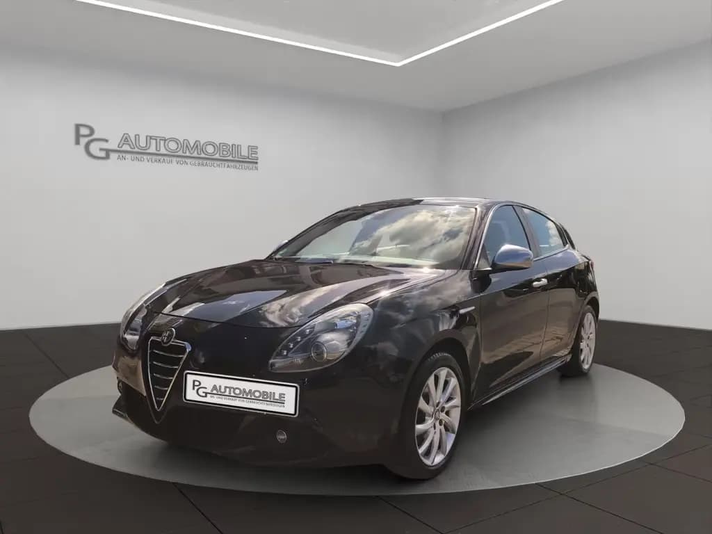 Main__Slider__Photo:Alfa Romeo Giulietta Turismo 1.4 06/2011-0