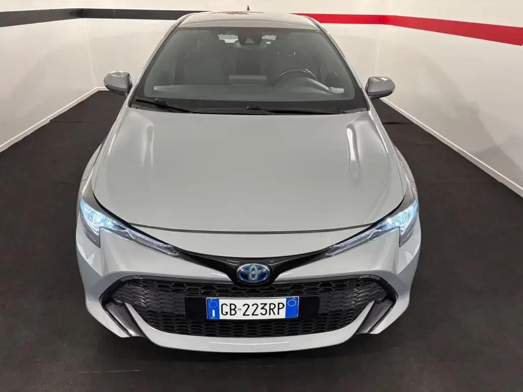 Main__Slider__Photo:Toyota Corolla 1.8 Hybrid Business Tech 06/2020-1